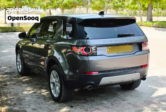 Land Rover Discovery Sport 2018 photo 3
