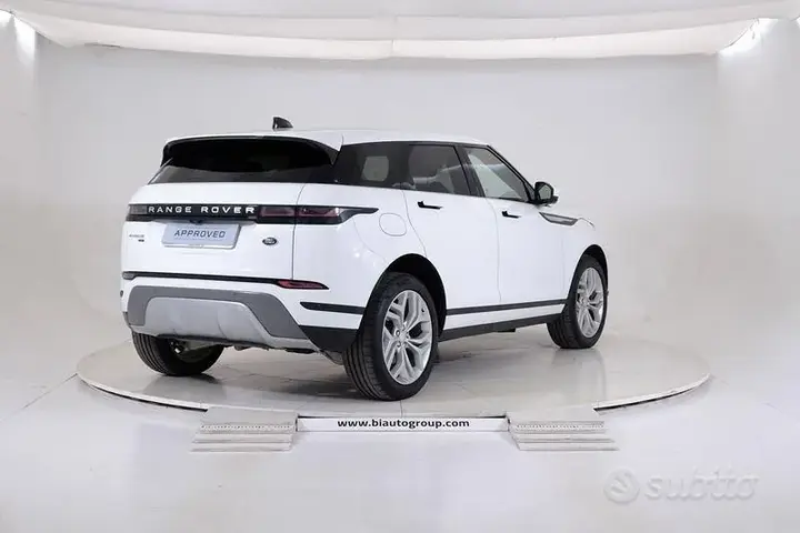 Land Rover Evoque 2021 photo 2