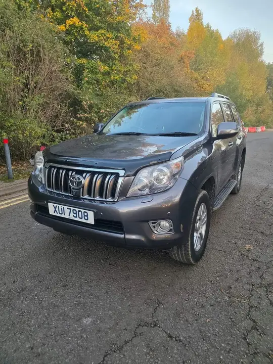 Toyota Land Cruiser 2011 photo 3