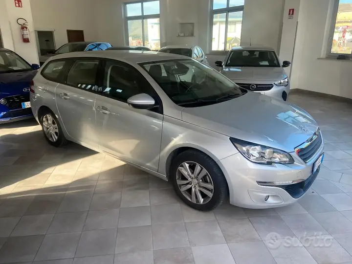 Peugeot 308 2014 photo 3