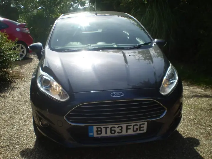 Ford Fiesta 2013 photo 2