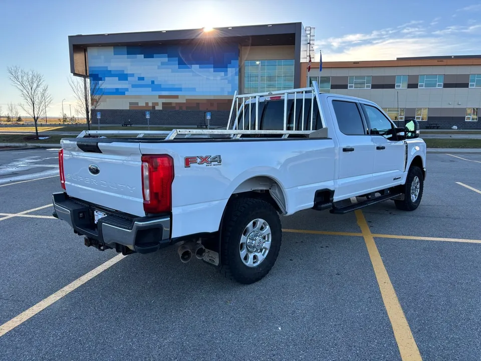 Ford F350 2024 photo 3