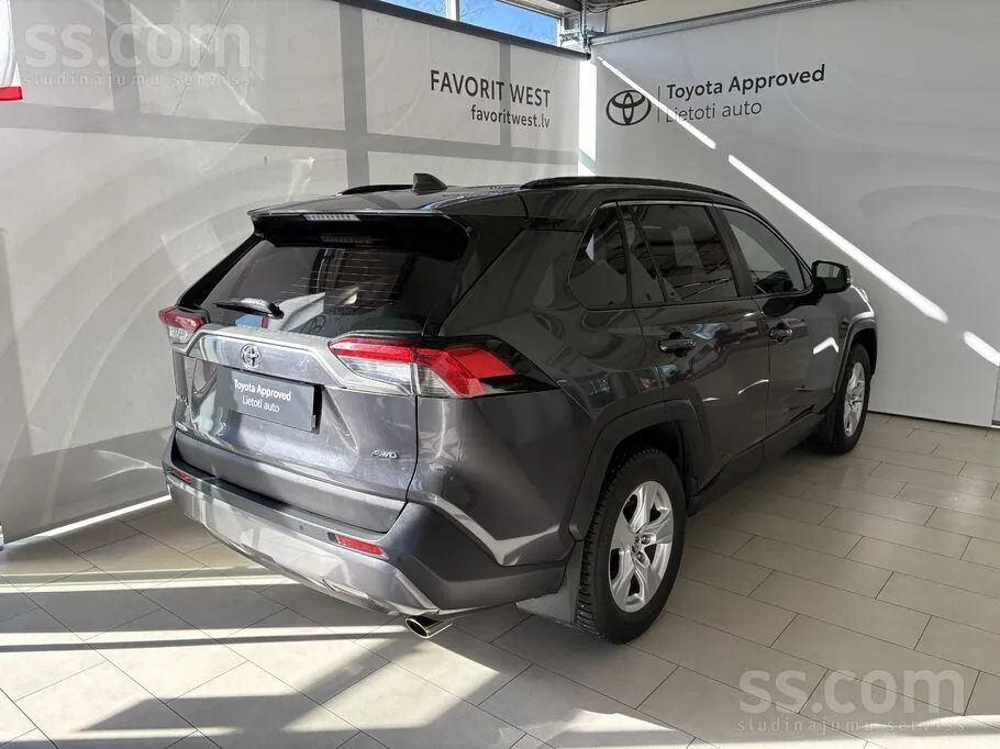 Toyota Rav4 2019 photo 4