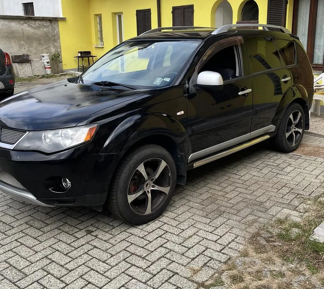 Mitsubishi Outlander 2007 photo 2