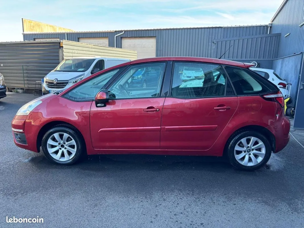 Citroen C4 Picasso 2011 photo 5