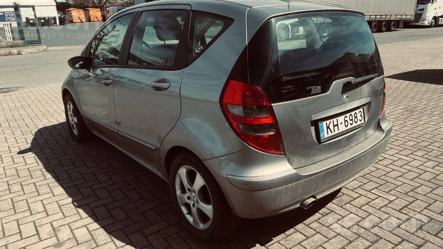 Mercedes-Benz A180 2006 photo 3