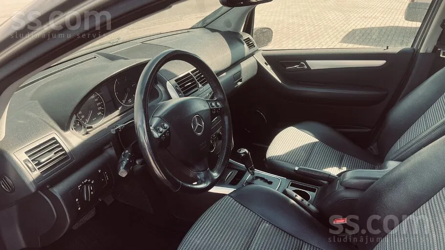 Mercedes-Benz A180 2006 photo 5