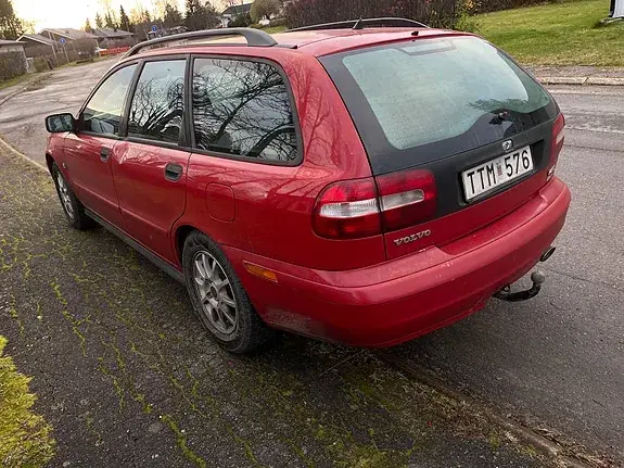 Volvo V40 2003 photo 2
