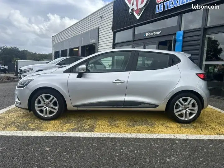 Renault Clio 2019 photo 2