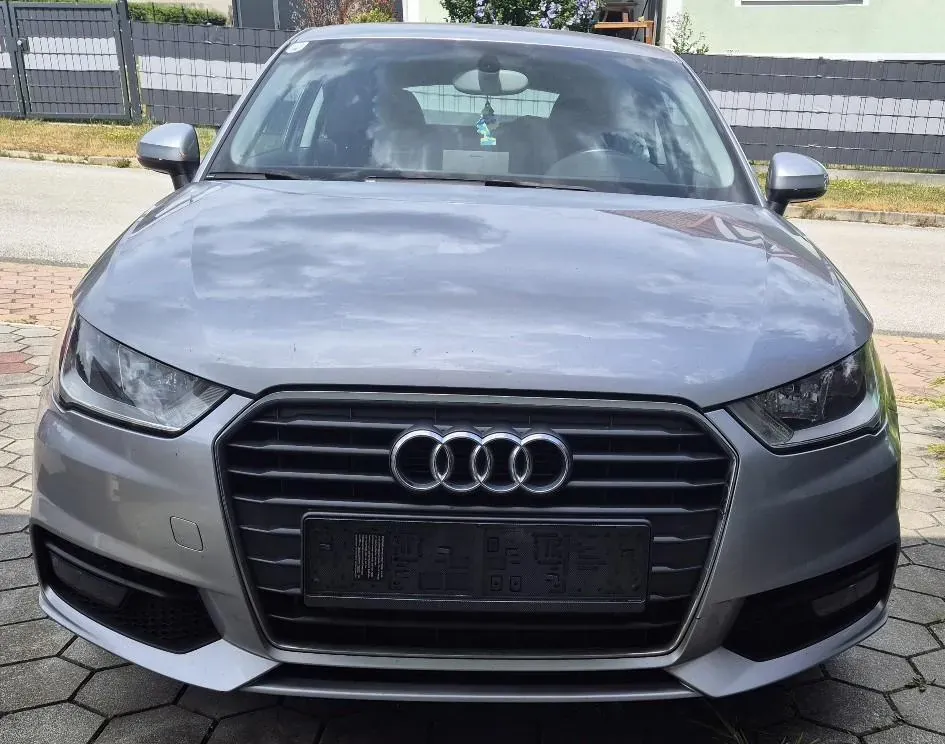 Audi A1 2017 photo 2
