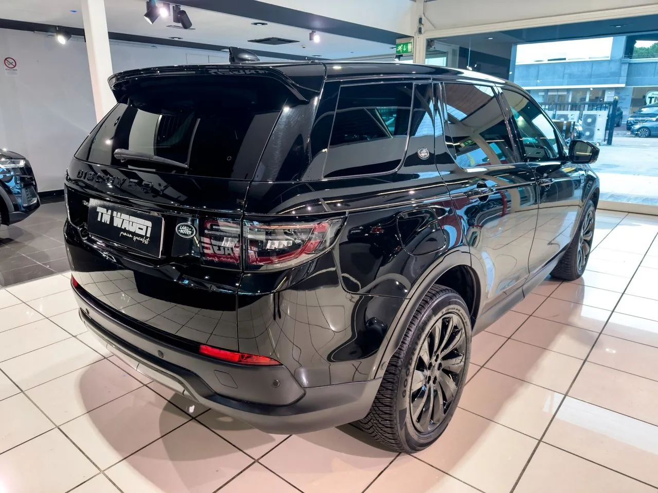 Land Rover Discovery Sport 2021 photo 5