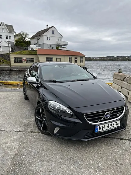 Volvo V40 2013 photo 2