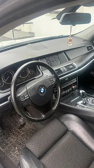 BMW 530D 2010 photo 2