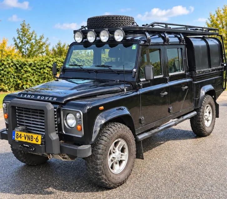 Land Rover Defender 130