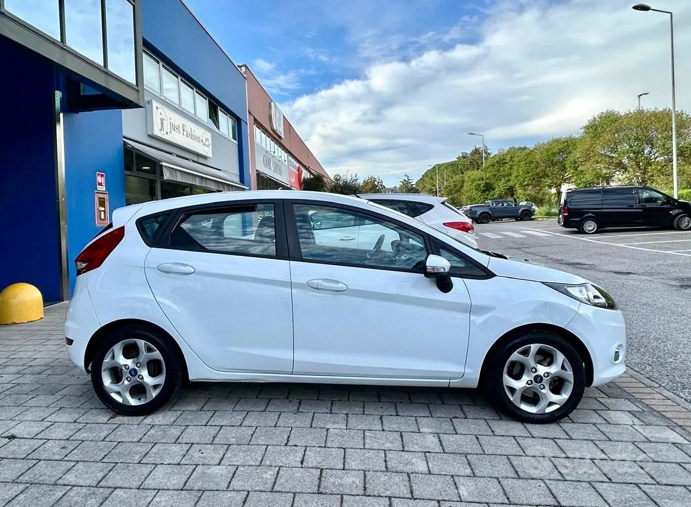 Ford Fiesta 2012 photo 5