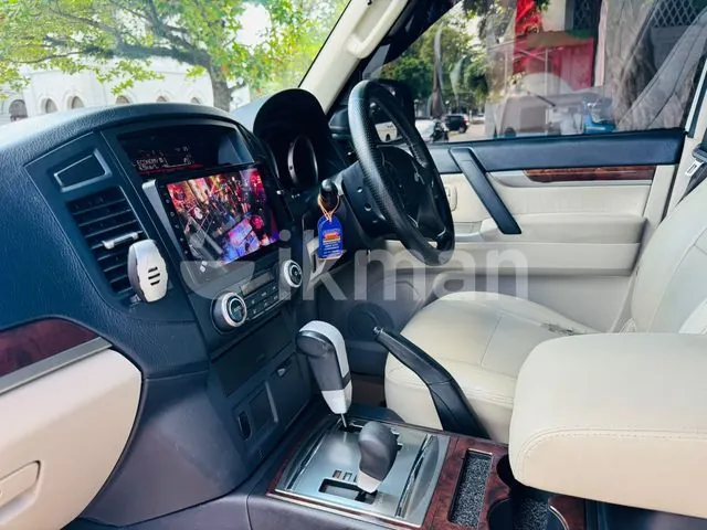 Mitsubishi Montero 2013 photo 4