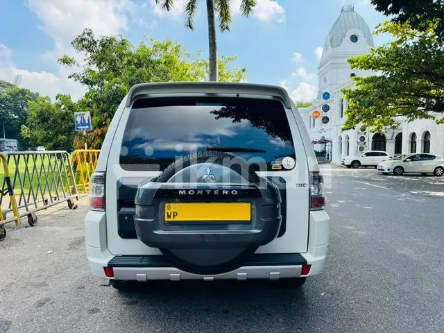 Mitsubishi Montero 2013 photo 3