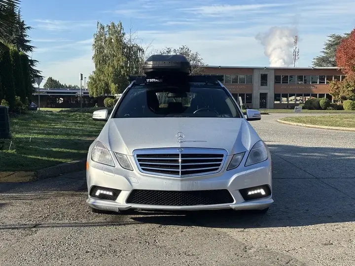 Mercedes-Benz E-Class 2011 photo 3