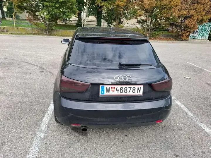 Audi A1 2011 photo 3