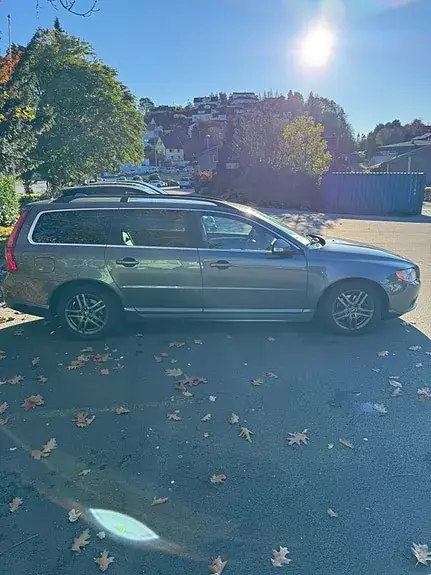 Volvo V70 2011 photo 2