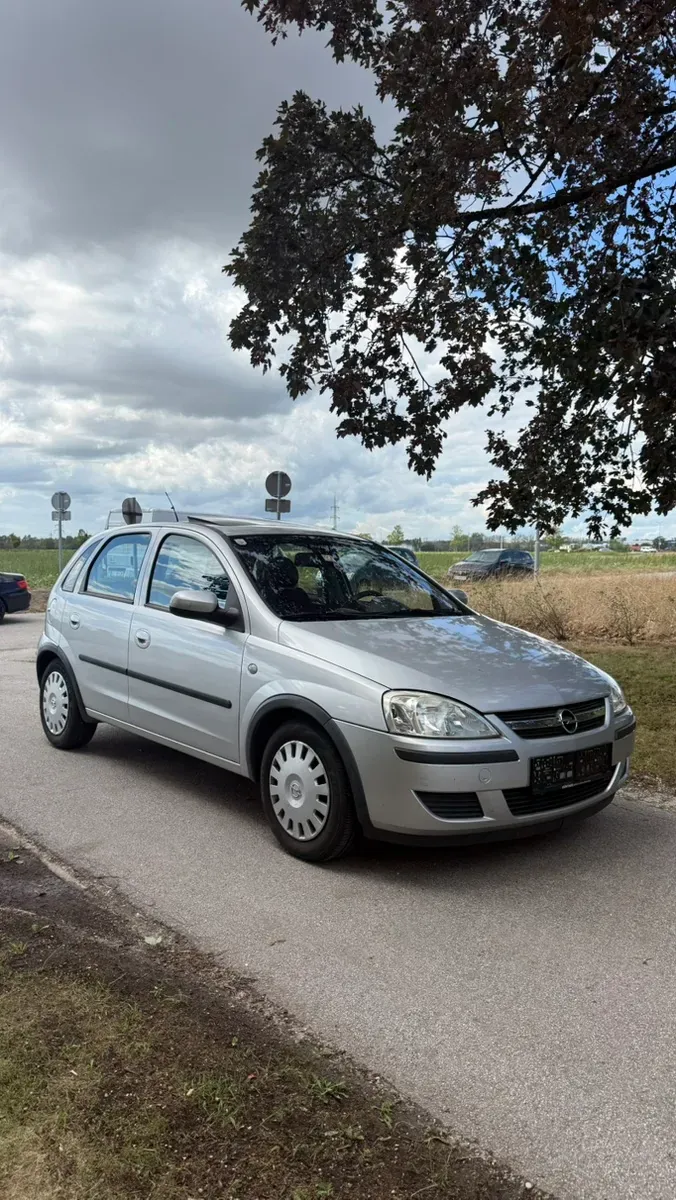 Opel Corsa 2004 photo 2