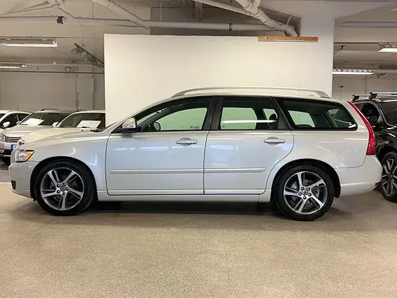 Volvo V50 2012 photo 2