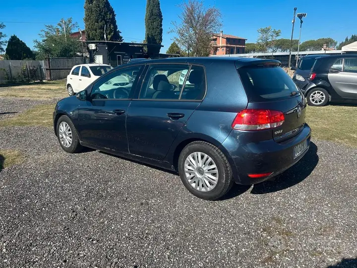 Volkswagen Golf 2010 photo 4