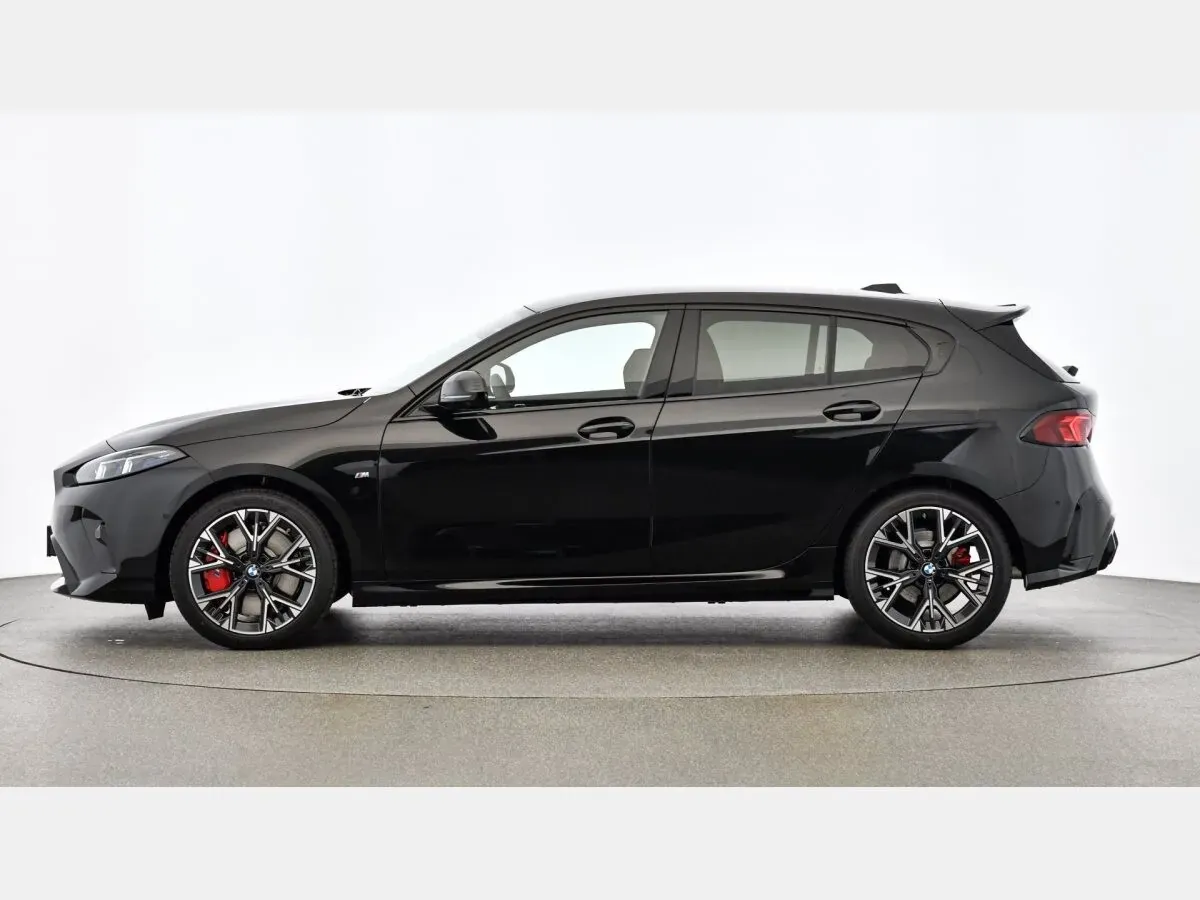 BMW 1 Series photo 3