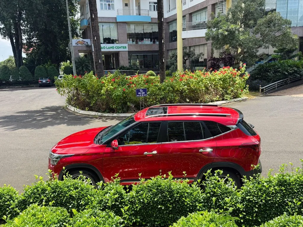 Kia Seltos 2023 photo 2