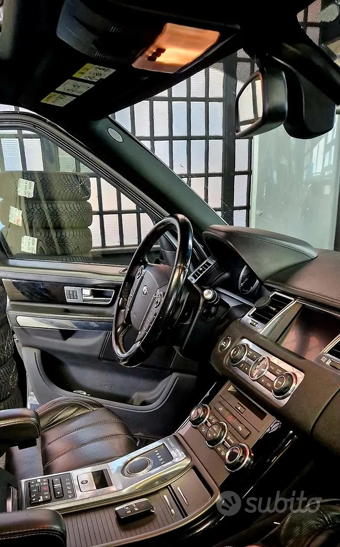 Land Rover Range Rover Sport 2012 photo 5
