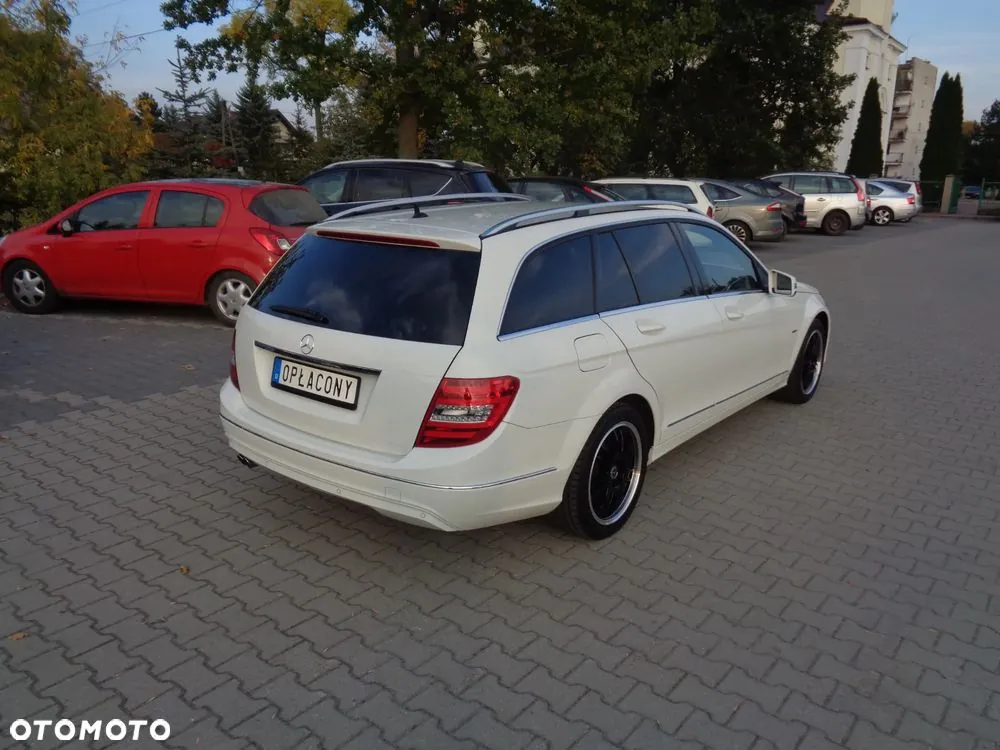 Mercedes-Benz C-Class 2011 photo 4