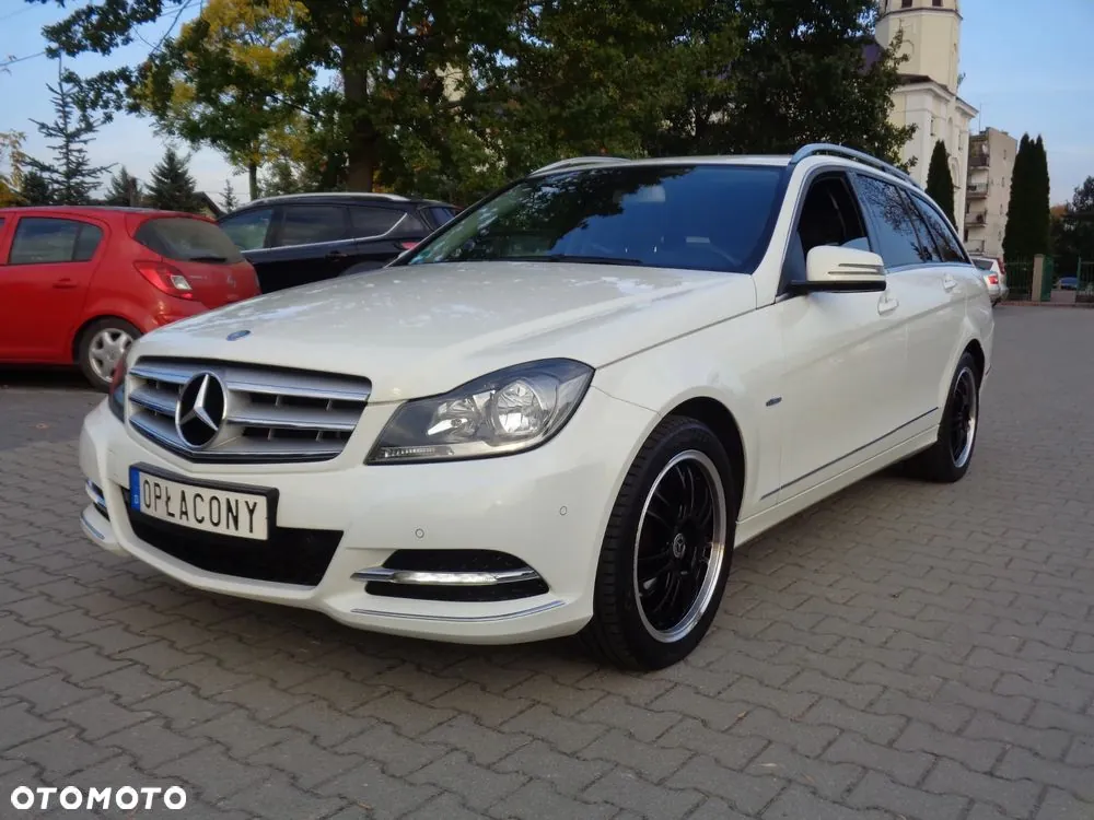 Mercedes-Benz C-Class 2011 photo 3