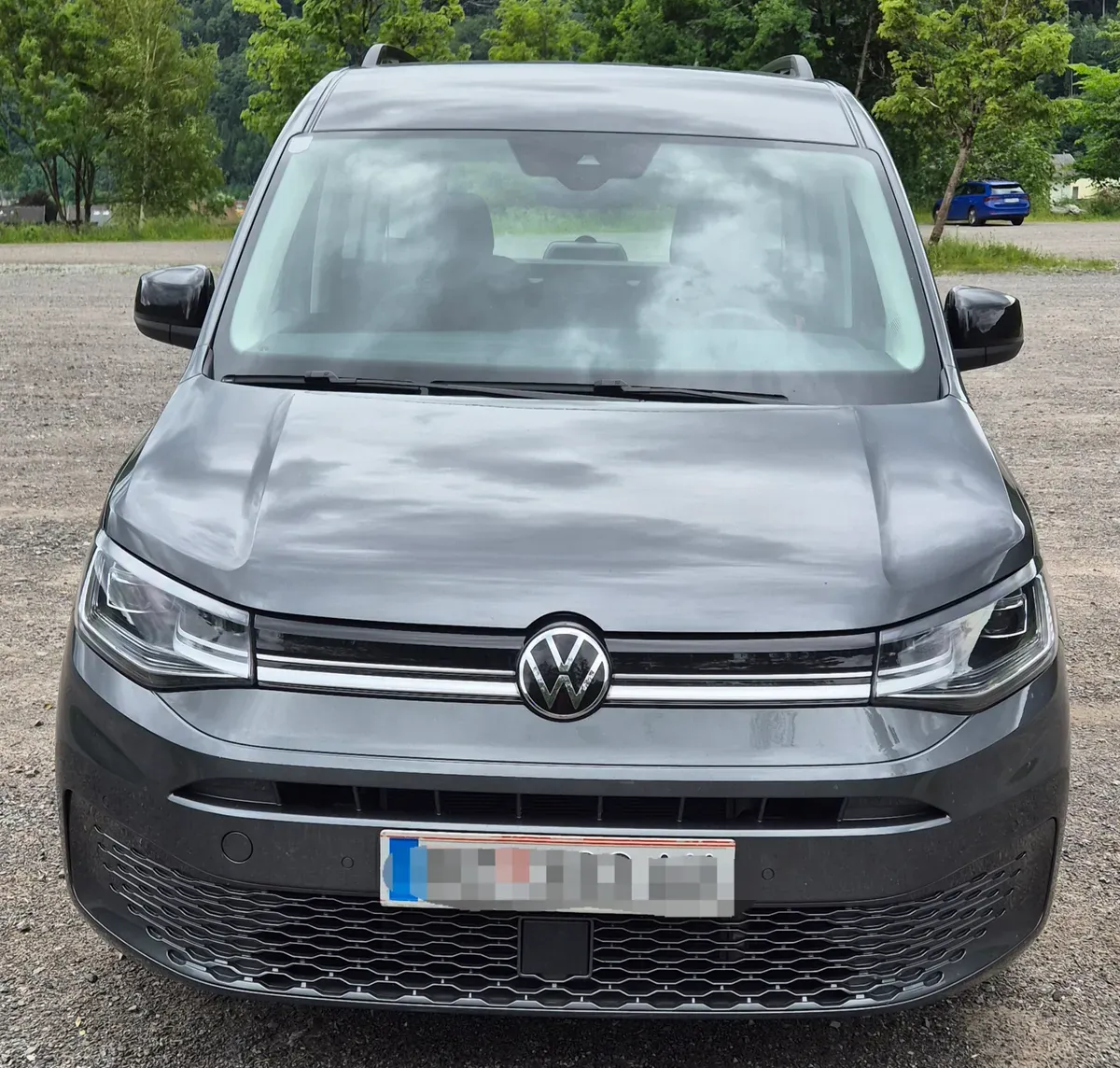Volkswagen Caddy Life 2022 photo 2