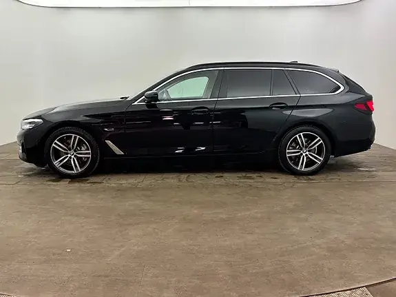 BMW 530E 2023 photo 3