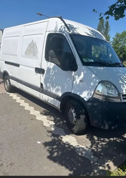 Nissan Interstar