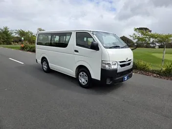 Toyota Hiace 2020 photo 2