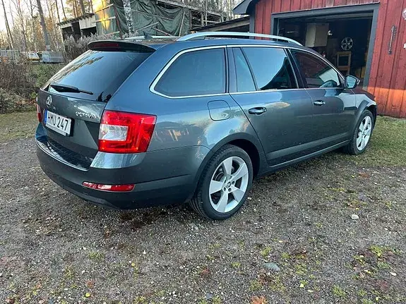 Skoda Octavia 2017 photo 2