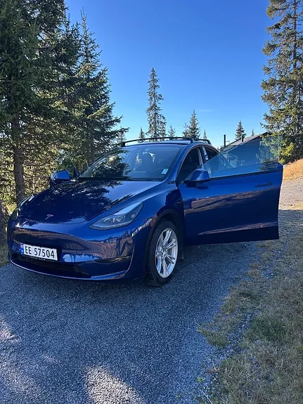 Tesla Model Y 2022 photo 3