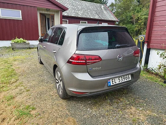 Volkswagen E-Golf 2015 photo 5