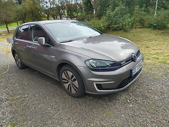 Volkswagen E-Golf 2015 photo 2