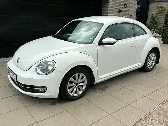 Volkswagen The Beetle 2012 photo 4