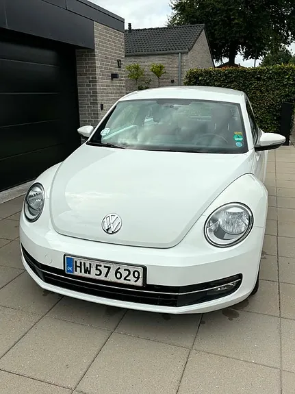 Volkswagen The Beetle 2012 photo 3