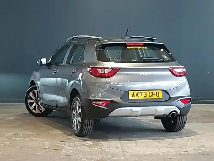 Kia Stonic 2023 photo 2