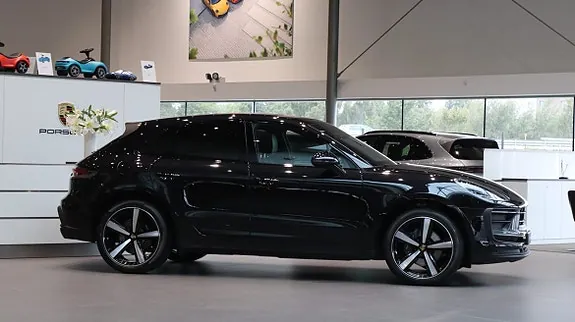 Porsche Macan T 2023 photo 3