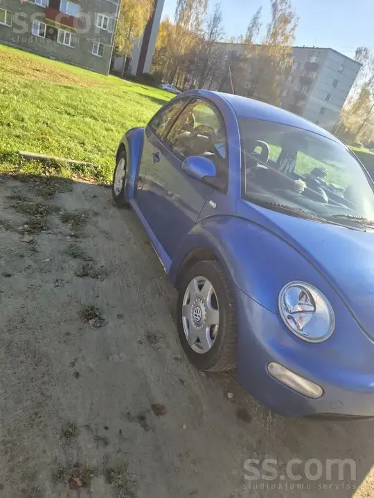 Volkswagen Beetle 2000 photo 2