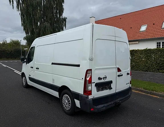 Nissan Nv400 2012 photo 3