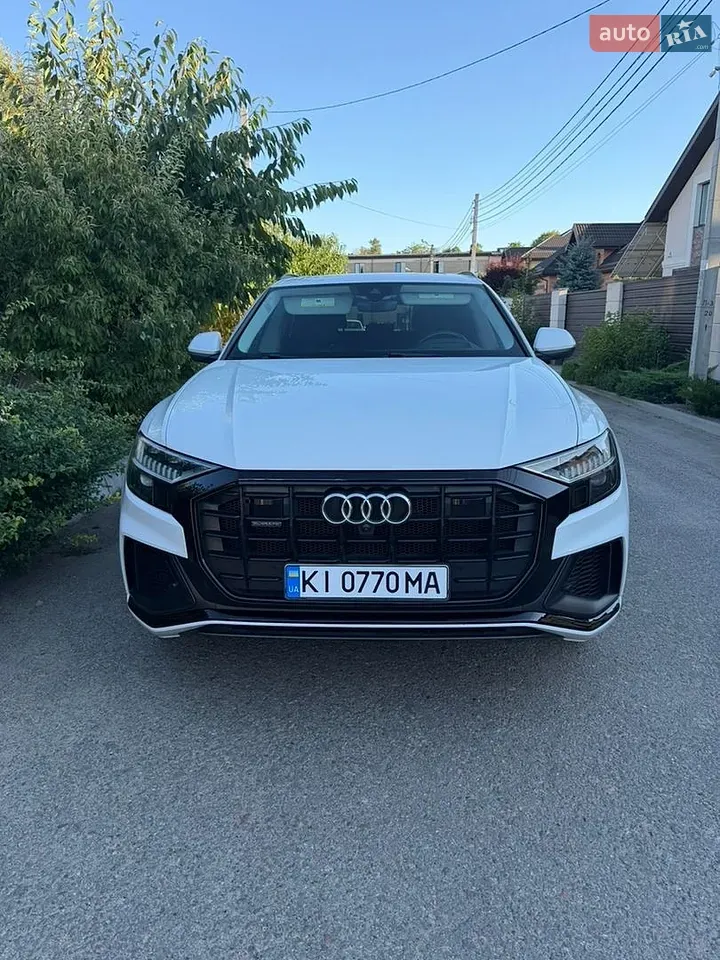 Audi Q8