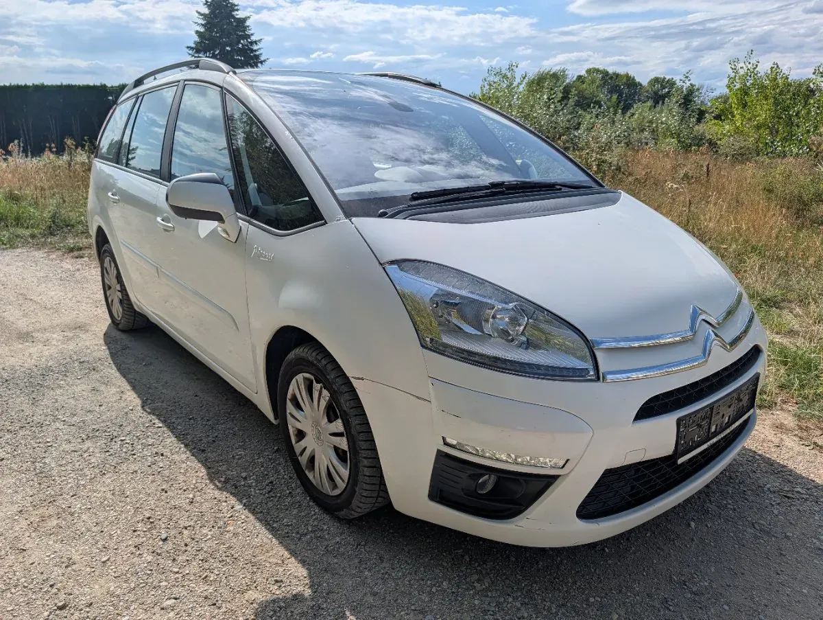 Citroen Grand C4 Picasso 2010 photo 2