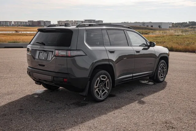 Jeep Cherokee 2026 photo 4