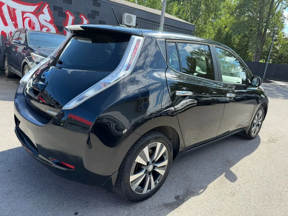 Nissan Leaf 2016 photo 2